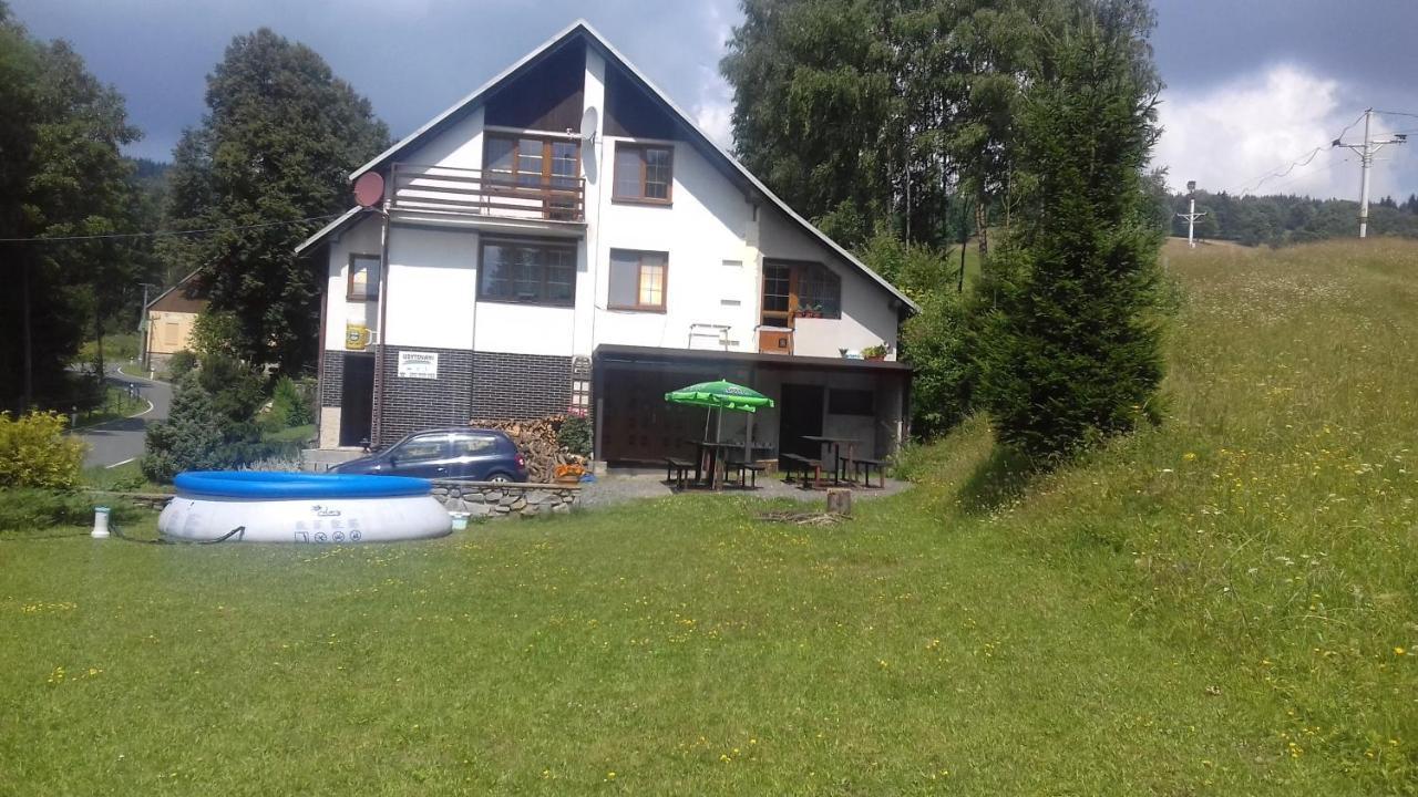 Hotel Penzion pod Paprskem Staré Město Esterno foto