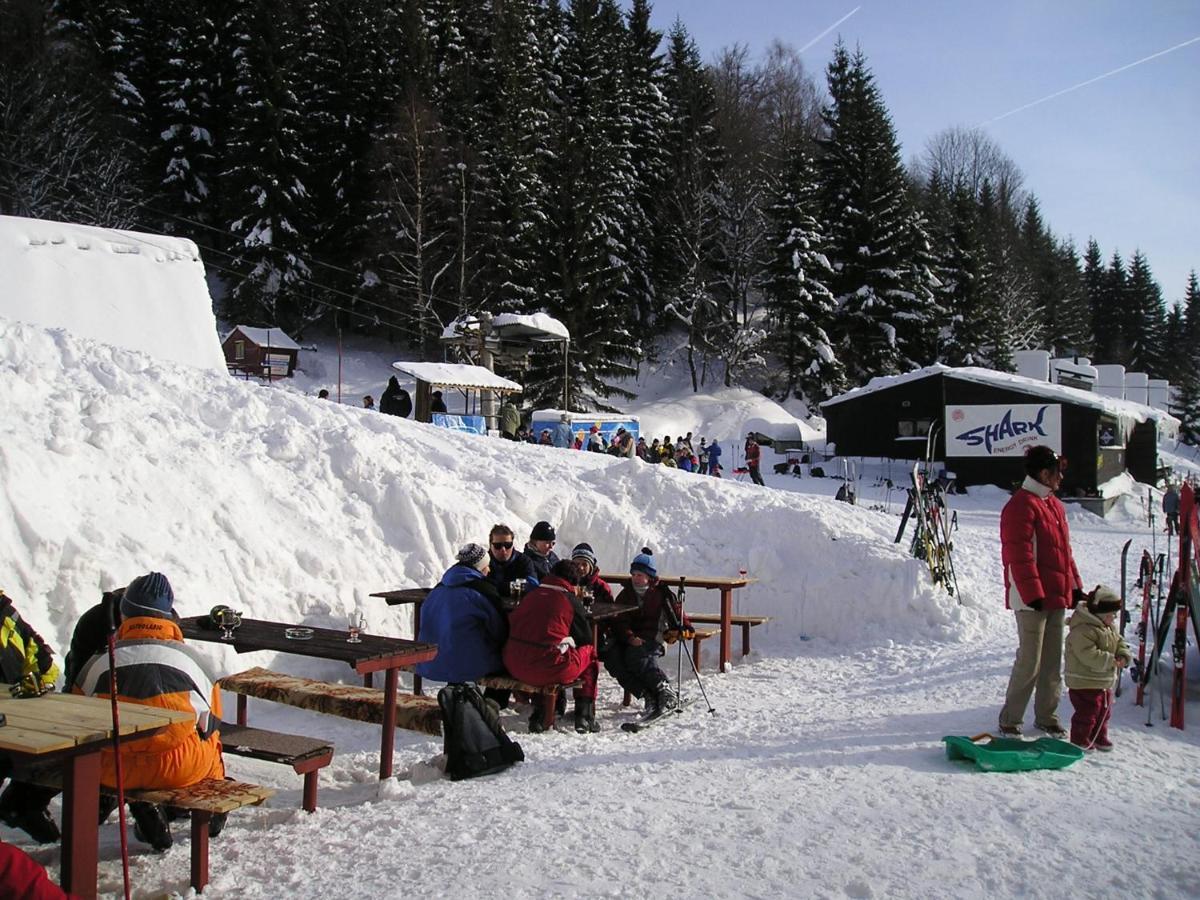 Hotel Penzion pod Paprskem Staré Město Esterno foto