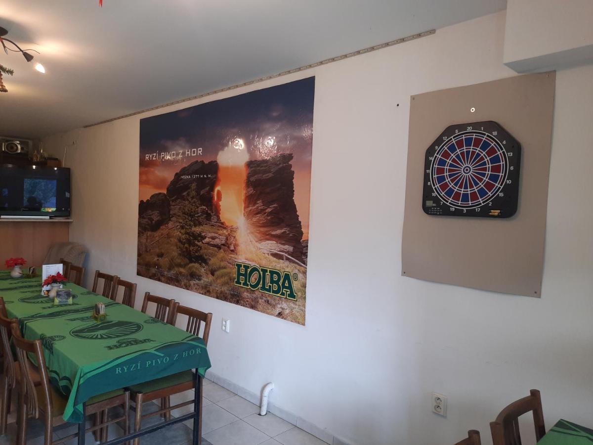 Hotel Penzion pod Paprskem Staré Město Esterno foto